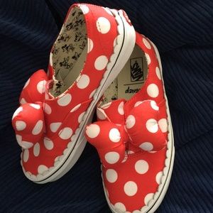 Minnie Mouse Bow Vans